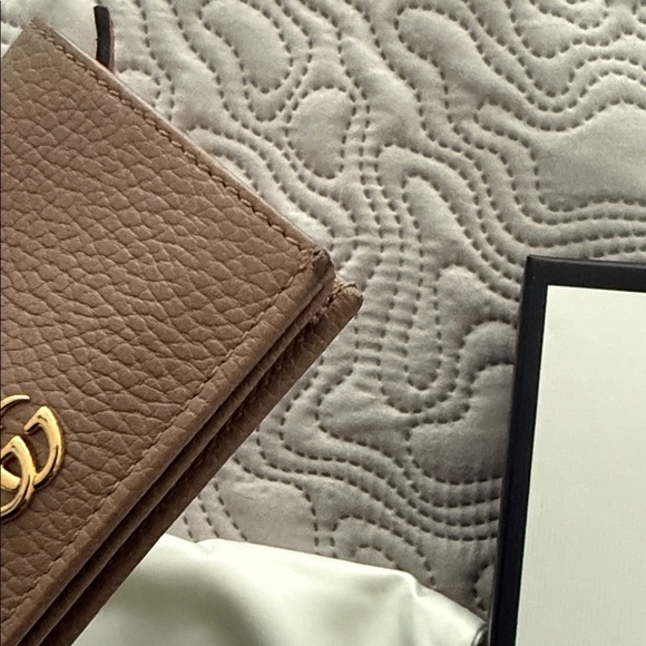 Authentic Gucci Wallet - Picture 3 of 8